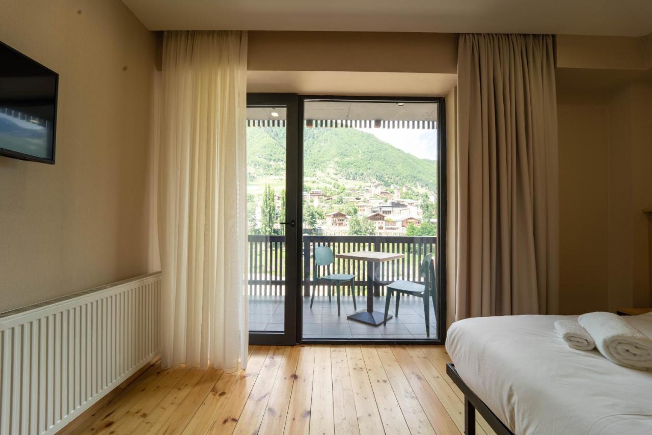 Hotel Lahili Mestia Esterno foto